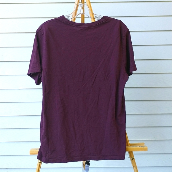 H&M Divided Maroon T Shirt - Picture 2 of 5